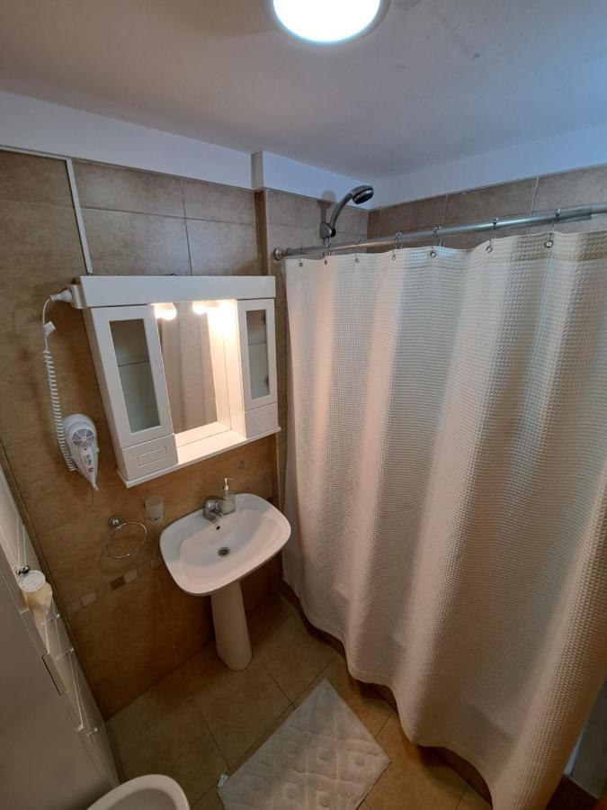 Moderno Departamento céntrico a tres cuadras de la peatonal y una del Hospital de niños Paraná Esterno foto