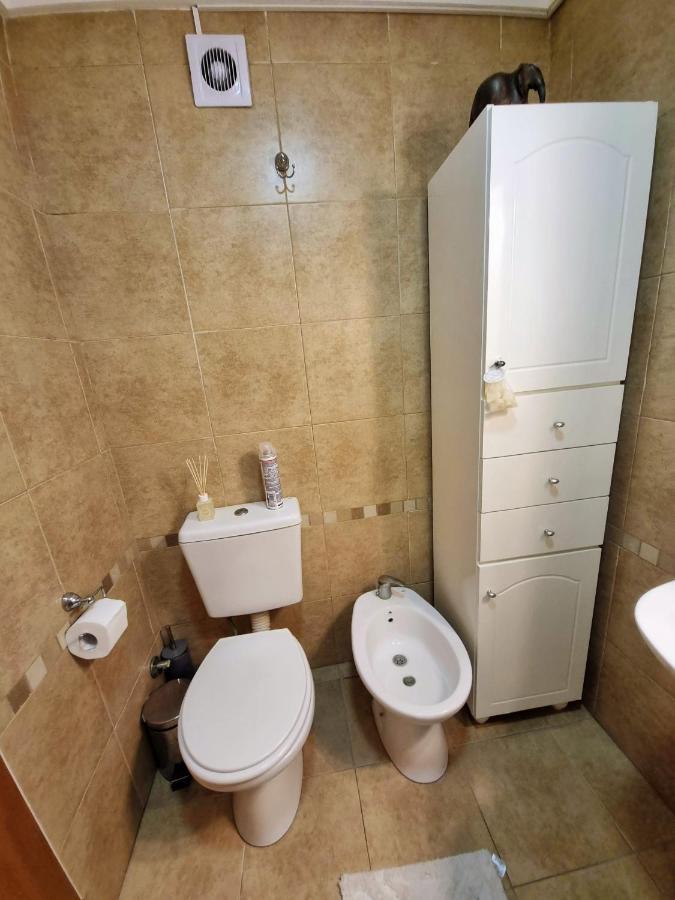 Moderno Departamento céntrico a tres cuadras de la peatonal y una del Hospital de niños Paraná Esterno foto